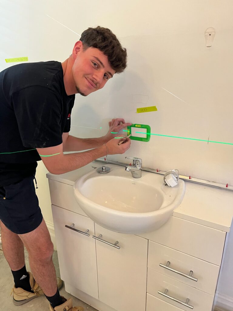 apprentice using the Powerpoint Mate
